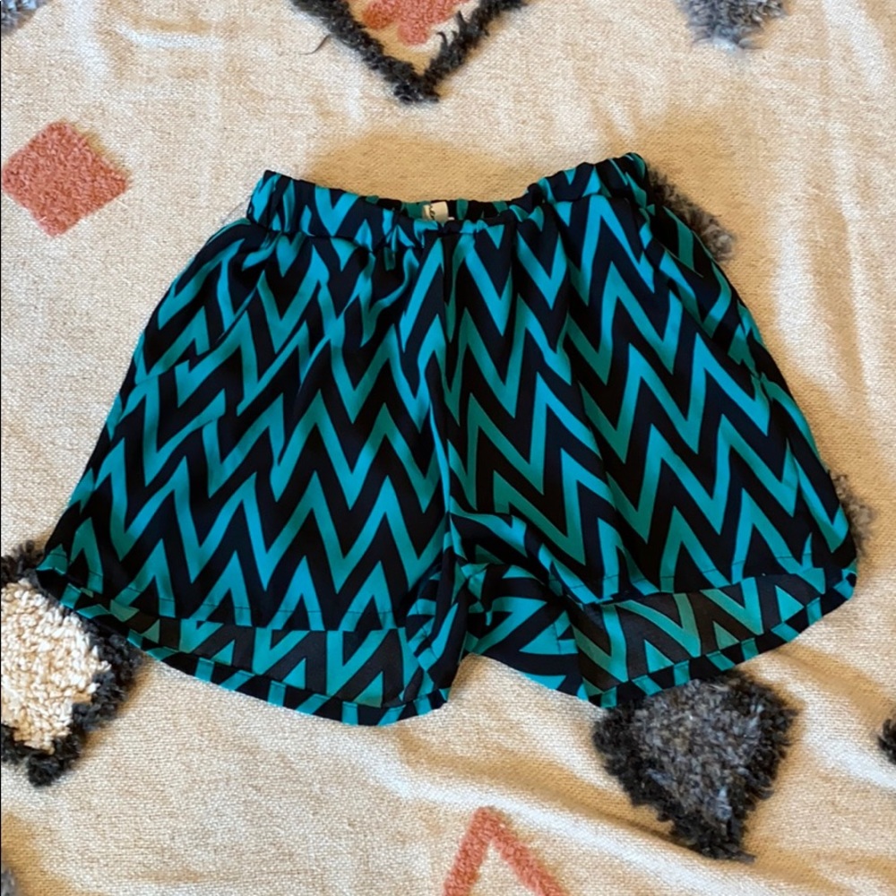 selling these cute stretchy shorts !